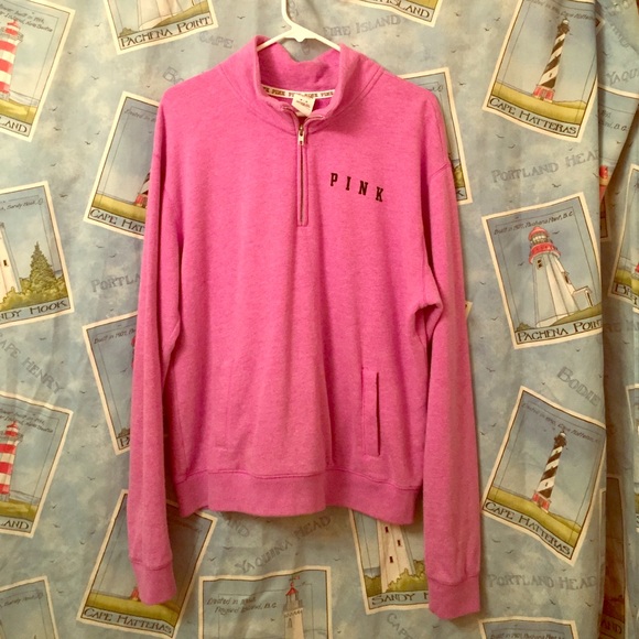 VS Pink half-zip