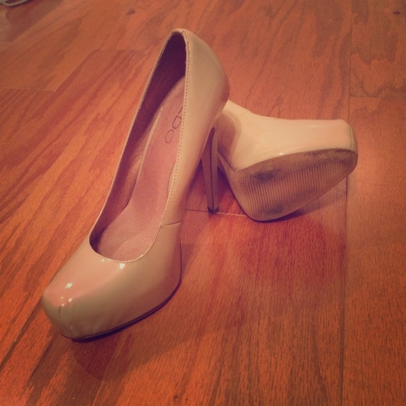 Super sexy nude heels