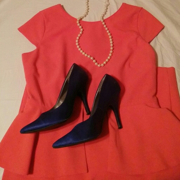 **SOLD** Summer peplum coral dress - Picture 3 of 4