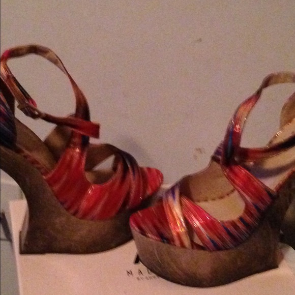 Multi colored wedge - Picture 2 of 4