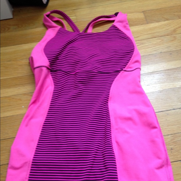 Lululemon top - Picture 2 of 2