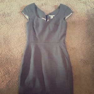 H&M career dress, very cute for work!! Size 4.