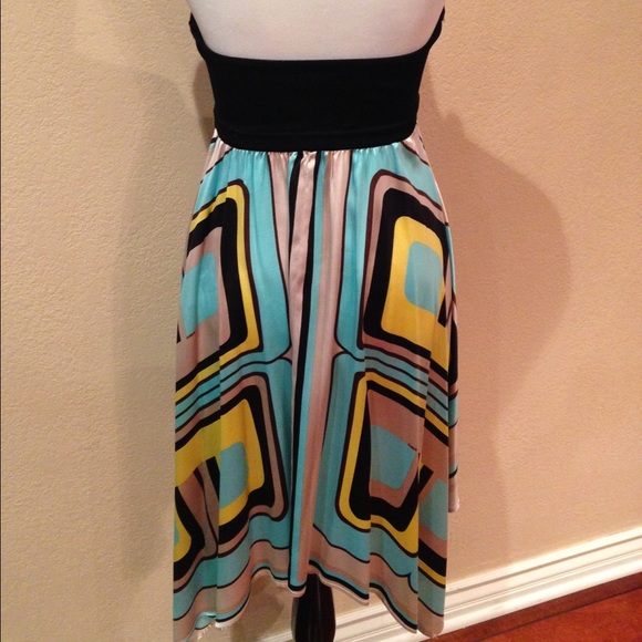 Bebe • Silk Low Cut Flowy Dress - Picture 2 of 4