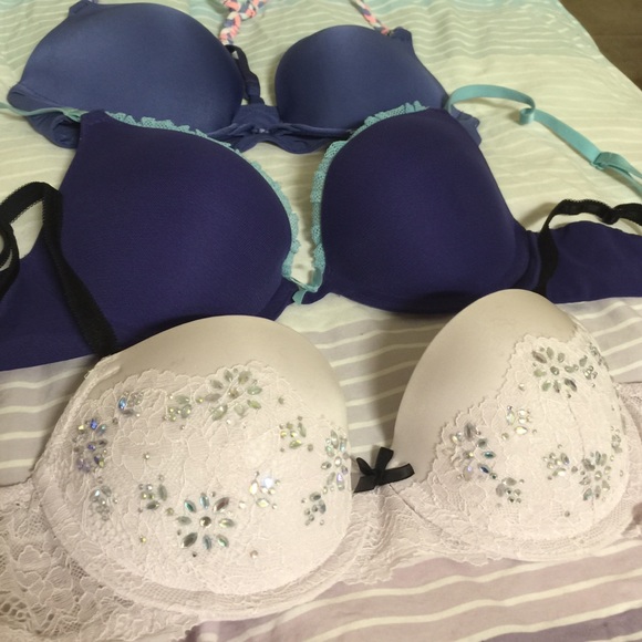 Victoria's Secret Bra 32 C 90% new