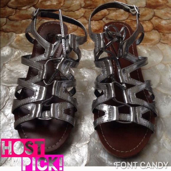 Carlos Santana Shoes - Carlos Santana strappy silver sandals!