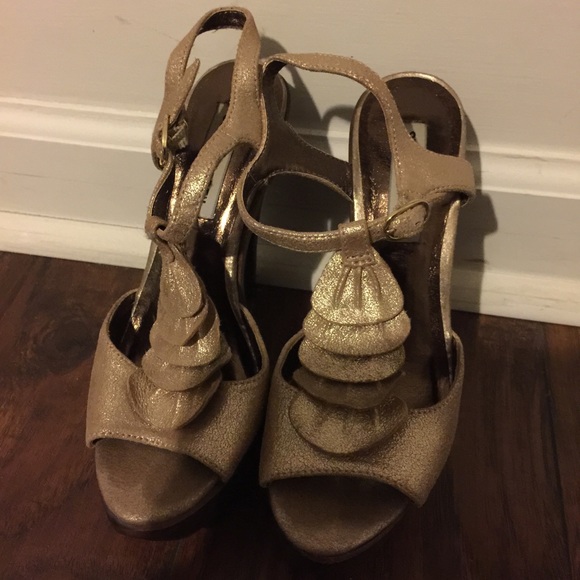 Steven Madden gold Sandals
