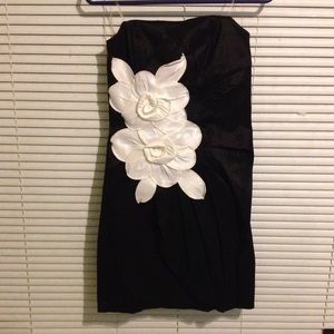 Strapless dress