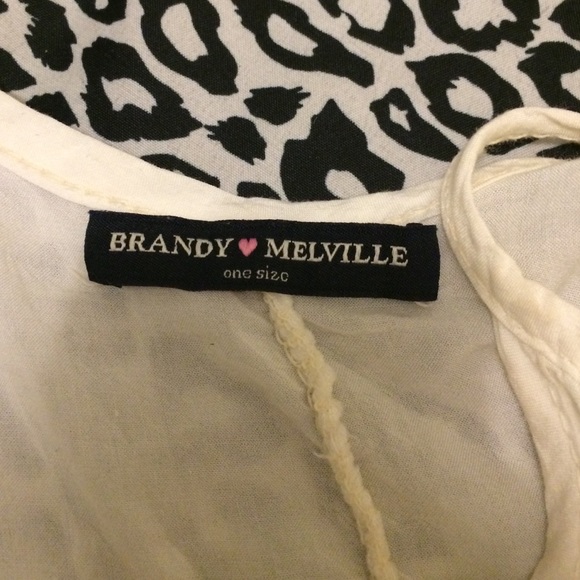 Brandy Melville off white tank SOLD - Picture 2 of 3