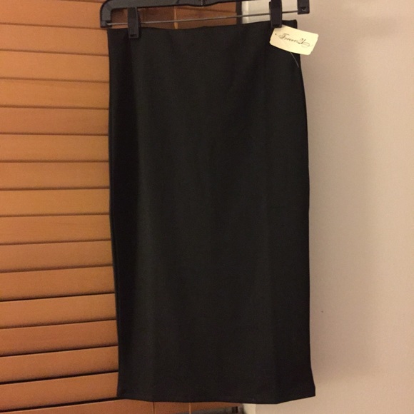 Stretch Pencil Skirt