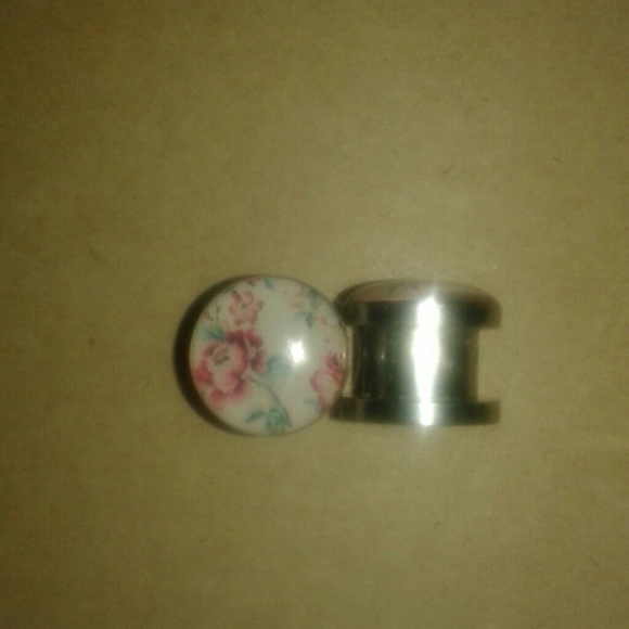 Flower metal 00 plugs