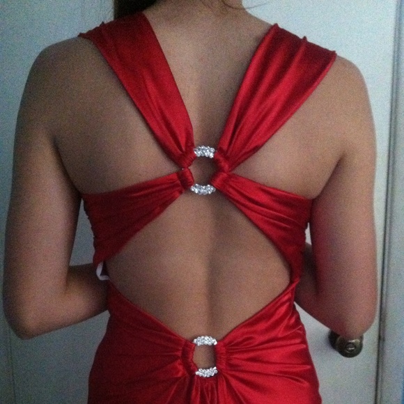 Prom dress - Picture 2 of 2