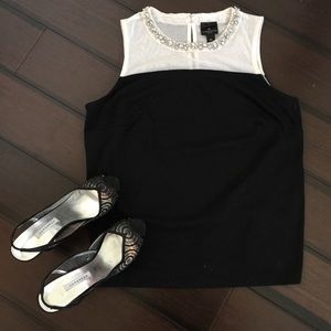 🎀FINAL🎀 6 1/2 Caparros peep toe heel