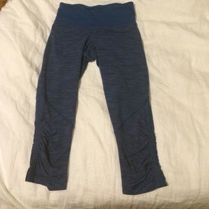 Navy cropped lululemons