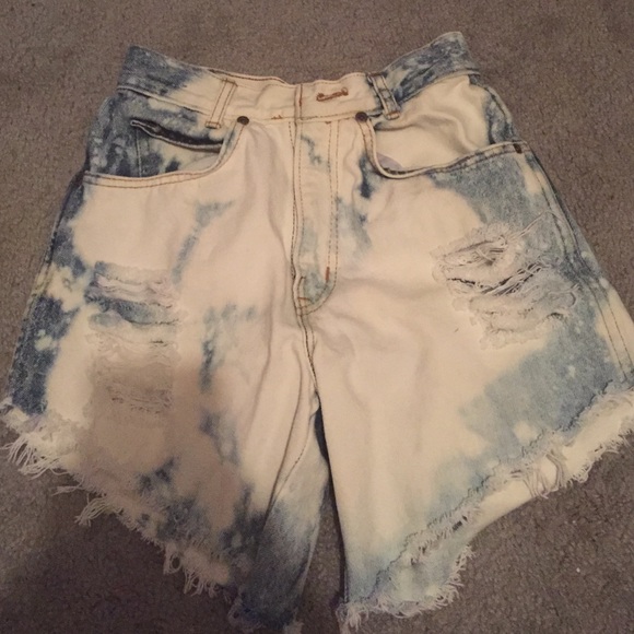 Bleached shorts