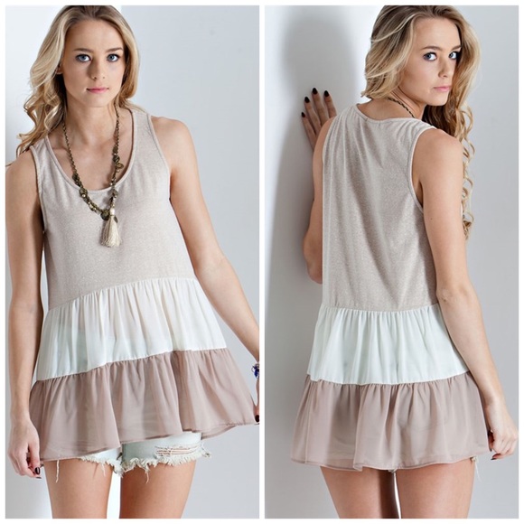 ❌SOLD OUT ❌ Color Block Ruffle Tunic - Picture 3 of 4