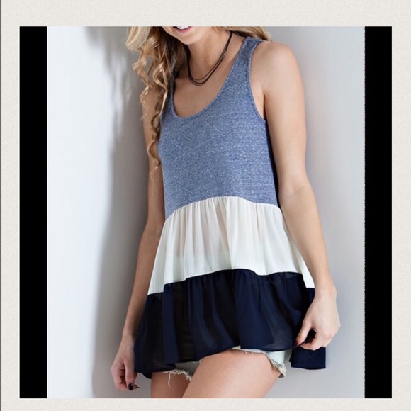 ❌SOLD OUT ❌ Color Block Ruffle Tunic - Picture 4 of 4