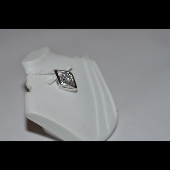 Pendant - Picture 2 of 3