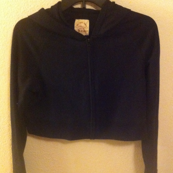 black zip up crop hoodie