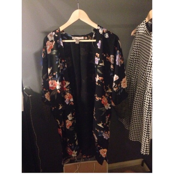 Black kimono