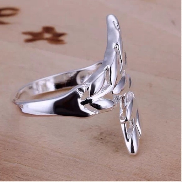 ❤️LUCKY LEAF🌿925 STERLING SILVER DOUBLE LEAF RING - Picture 2 of 3