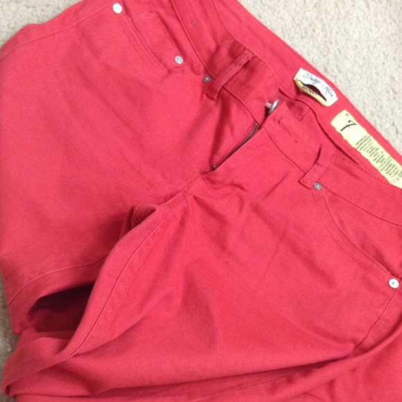 Red denim - Picture 3 of 3