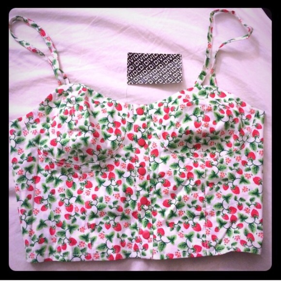 Strawberry Top