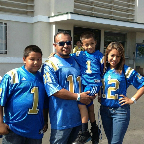 WELCOME TO MY CLOSET MEET YOUR SELLER/BUYER - Picture 2 of 3