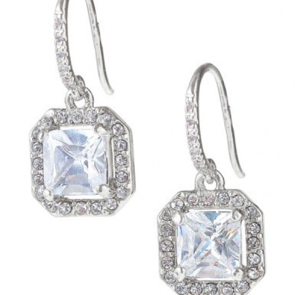 Stella & Dot Deco Drop Earrings! ⭐️