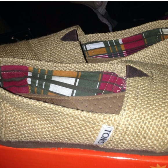Brown Toms
