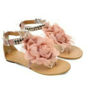 GORGEOUS flower gladiator sandals