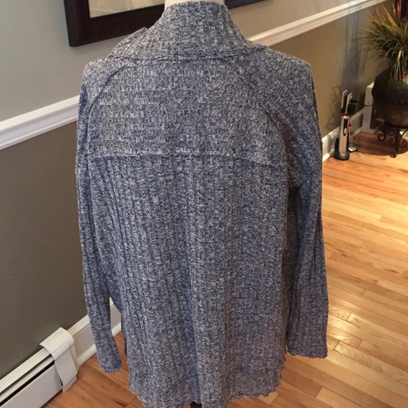 FREE PEOPLE BLUE TWEED CABLE LOOSE TOP - Picture 2 of 4