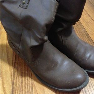 Brown boots
