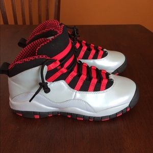 Jordan retro 10. Accepting reasonable offers❗️❤️