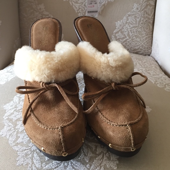 MICHAEL KORS CLOGGER