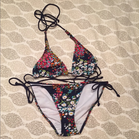 American Eagle bikini set