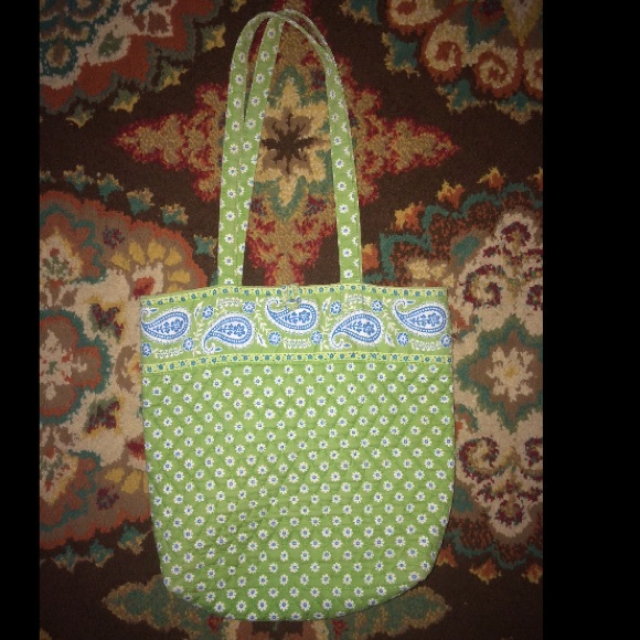 Vera Bradley Apple Tote with Tortoise closure - Picture 1 of 3