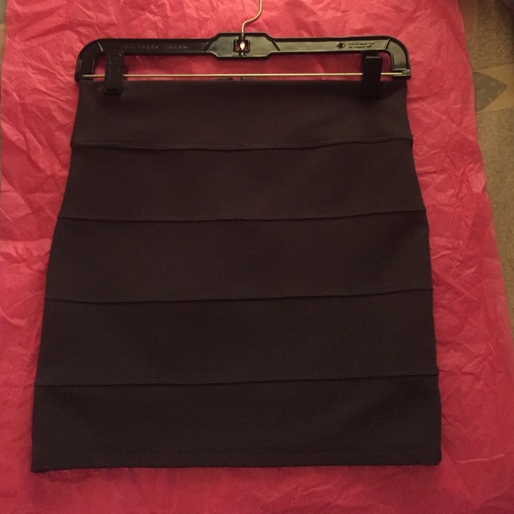 Dark Grey (Stretchy) Mini Skirt♦️FINAL REDUCTION♦️ - Picture 3 of 4