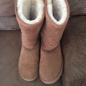Sold**Uggs size 2 girls