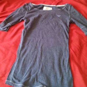Hollister elbow sleeved shirt