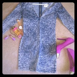 acid wash Jean dress with plunge neck