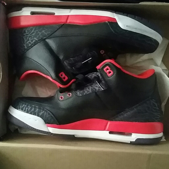Jordan retro 3 Crimson red