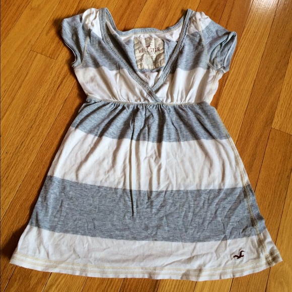 Hollister v neck baby doll shirt