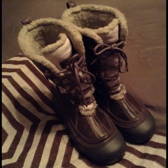 Columbia Omniheat Women's Boots, size 6. - Picture 1 of 3