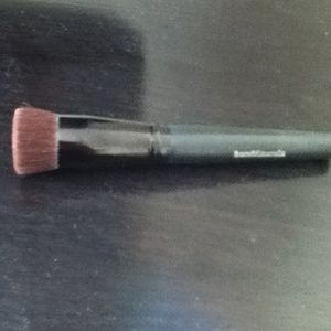 Makeup brush