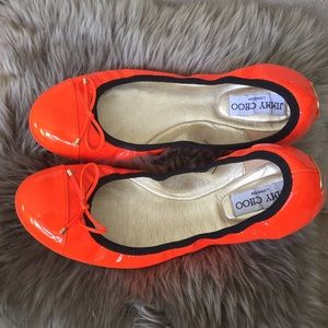 Gorgeous pair of authentic Jimmy Choo flats.
