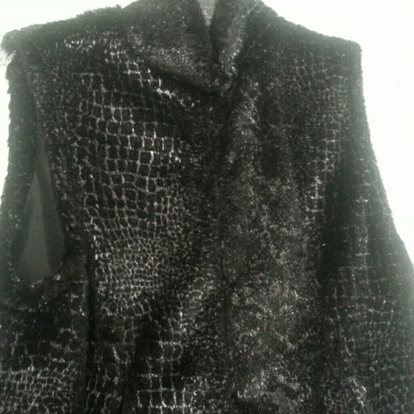 Vest - Picture 2 of 2