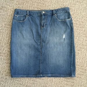 GAP denim mid length skirt