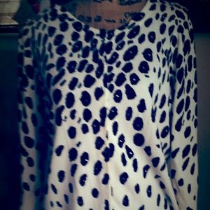 Beautiful Cardigan sweater w/rhinestones