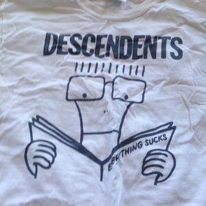 descendants tee