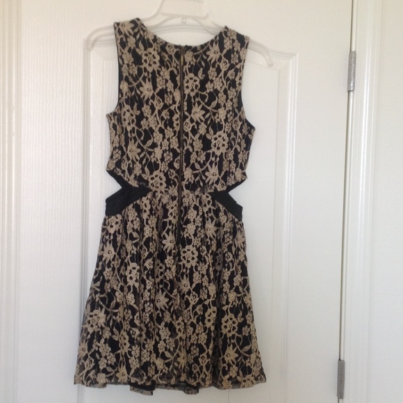 NWT open waist dress - S - Picture 3 of 3